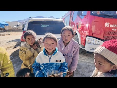 GLOBALink | Volunteers provide food, counseling to quake-affected people in China's Xizang