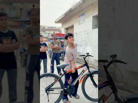 😱Who will lift the bicycle with one hand🚲💪🏻😱 #shorts #viralshorts #motivation #trendingshorts #yt...