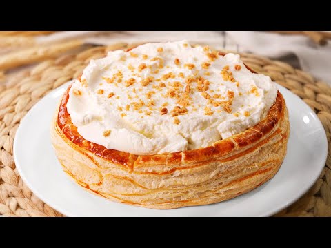 Tarta de Turrón con Hojaldre, Crema y Nata: ¡Tarta Regina Espectacular!