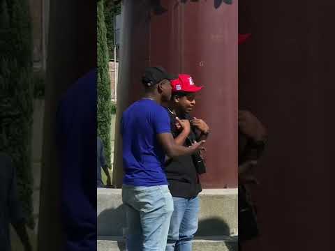 ME ENCONTRÉ UN IPHONE🤣//broma//
