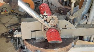 Tôi nâng cấp khóa xích vừa chế tạo lên phiên bản khóa xích tự động mà chưa thợ cơ khí nào thực hiện