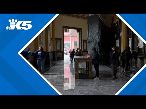 YouTube video thumbnail: Mexico's Postal Service Suspends Shipments to US Over Tariff Confusion