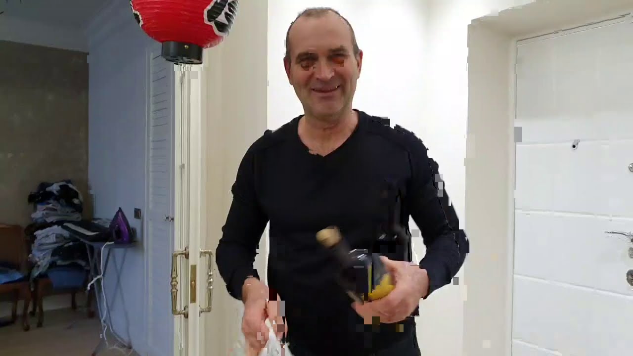 Виталик повесил люстру. мой ответ