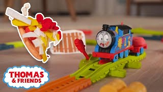Kejar-kejaran Pizza Terbang 🍕💨🚂 | Hati-hati, Thomas! | Kereta Thomas & Friends