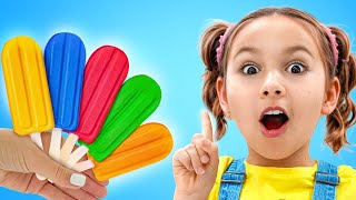Anak-anak perempuan belajar pentingnya berbagi dan persahabatan!