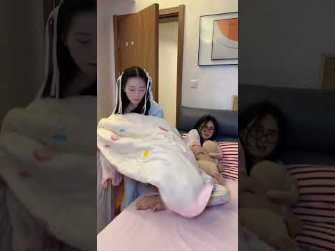 我们就算在怎么争吵,心里还是爱着对方的 #双胞胎 #我们会永远在一起 #骗你生女儿 #双胞胎一起长大一起玩耍 #奇奇怪怪的哄人小魔术