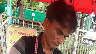 Dancing Uncle Selling Masala Idra at Surat