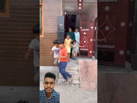 Introducing the "VitaWear SmartBand," a next-generation wearable gadget ๐