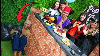 SALVAMOS AS MENINAS DO VELHO DO SACO!