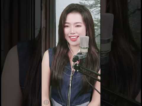 Thu Phương đọc rap miền Tây chất lừ