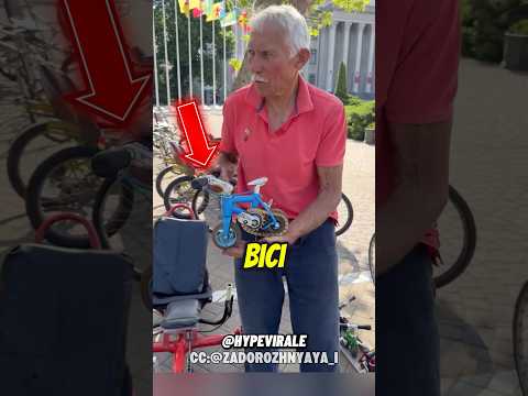 GUIDA LA BICI PIÙ PICCOLA DI SEMPRE😲 #shorts