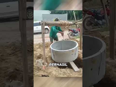 Memasukkan beton kedalam sumur #shorts #shortvideo