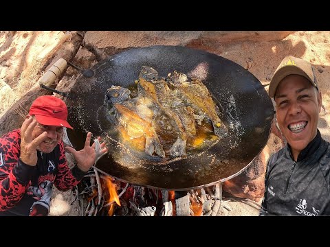 A MELHOR PESCARIA QUE EXISTE - PESQUEI E PREPAREI PEIXE FRITO NO DISCO DE ARRADO !