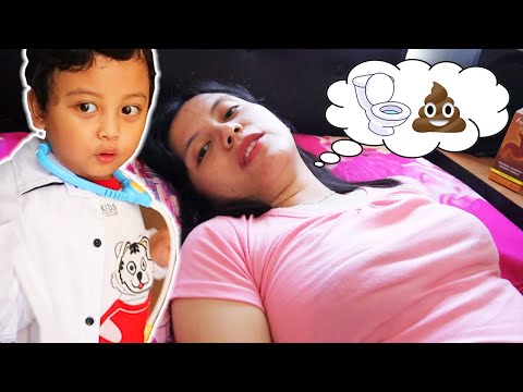 MAMA SAKIT PERUT 😢 Gara Gara Makanan Pedas | Parodi Anak Main Dokter Dokteran
