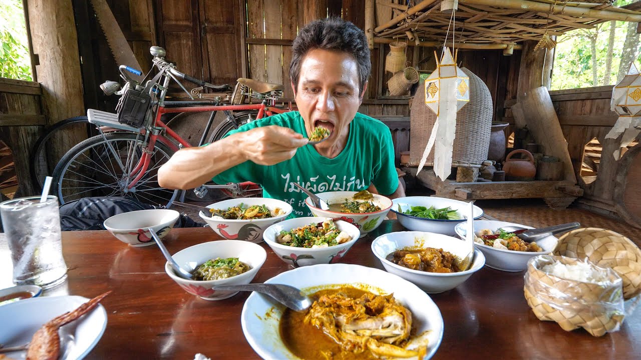 Northern Thai Food - Best Restaurants in Chiang Mai! - Huen Jai Yong ) - Mark Abroad