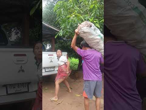 อยู่ดีๆมาบอกให้เปิดดากSuddenly he walked over and told me to open the door. #funny #shorts