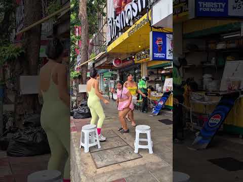 Who did it-Thai Street Food