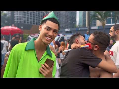 MOSKITÃO ZARALHANDO TODES NA PARADA LGBT SP