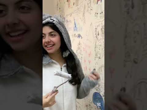 جربتوا تدهنوا الاوضه قبل كده💗؟#paint #shorts #art