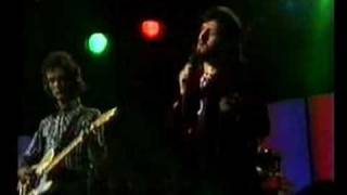 Softly Whispering i Love You  ( English Congregation )