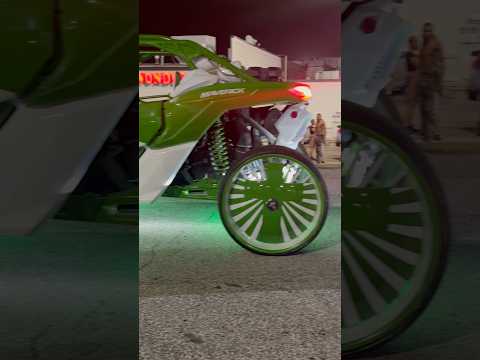 Slingshots and Side-By-Sides At Midwest Fest Carshow