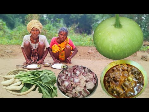 rural grandma cooking GIBLETS with BOTTLE GOURD curry and eating || Radish fry cooking and eating