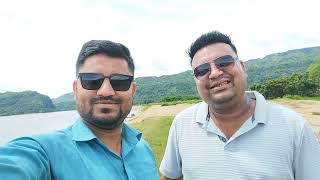 যাদুকাটা নদী মেঘালয় পাহাড়ের পাদদেশে আমরা ভাইরা ভাই