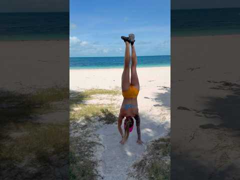🏖️Bahama beach handstands🤸‍♀️