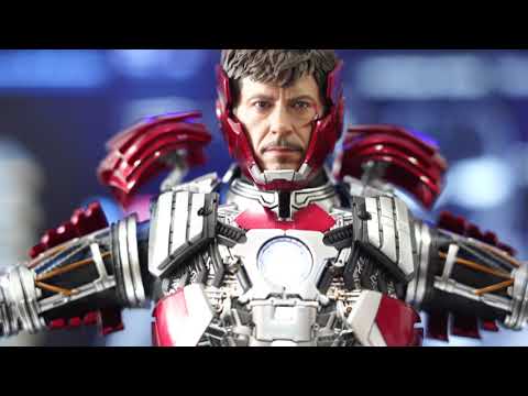 Hot Toys Iron Man 2  1/6th "Tony Stark" Mark V Suit up Version (Deluxe Version) / 핫토이  아이언맨 마크5 슈트업