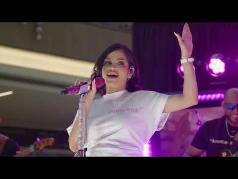 Natti Natasha - Desde Hoy (Live) @ Baby shower del pueblo
