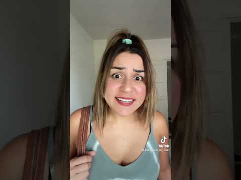 Chona de Cádiz cobrando el seguro.