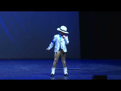 Baby impersonator of Michael Jackson