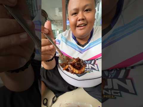 Rujak jangkrik #adunmancing #fishingpond #ulathongkong #shorts #makanserangga