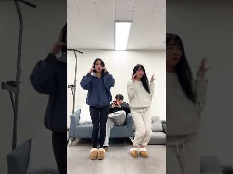 사장님 오늘 퇴근하고 클럽가도 됨? #04년생클럽춤 #shorts