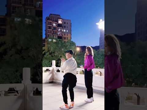 shake your hips 😂 #yutinhyulai #dance #funnydance