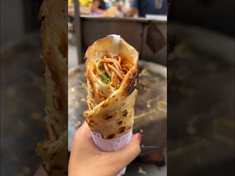 Sirf 50 Rs ki Double Egg Roll with Chowmein 😍❤️🍳| Indian Street Food | @theepicuregirllll_ 🔔❤️