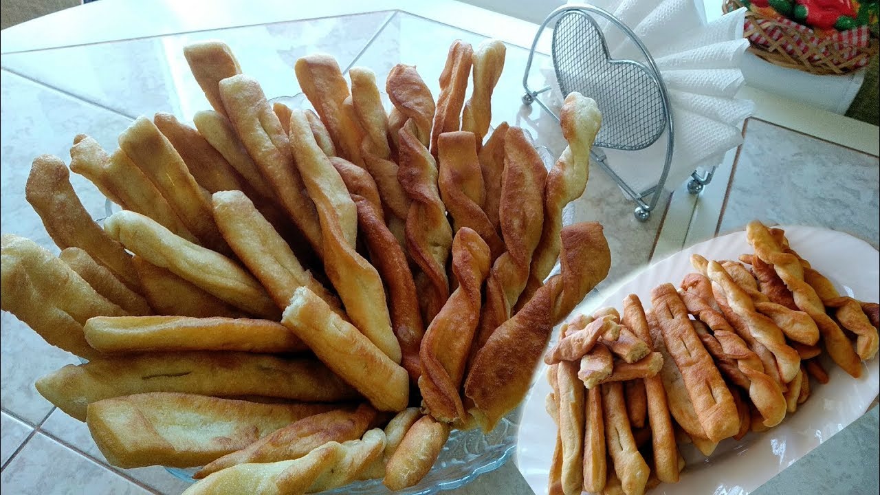 Мягкие пышки-палочки на кефире без яиц. Быстро и вкусно