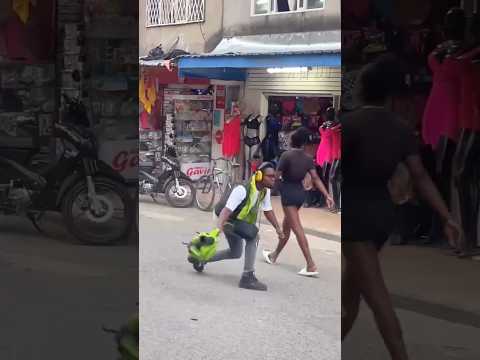 Epic Prank! 😂 Man's Hilarious Trick on Unsuspecting Lady! #ytshorts