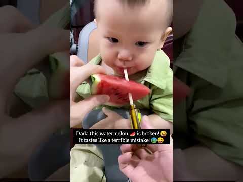 Dada this watermelon 🍉 is broken! 🤪It tastes like a terrible mistake! 🤮😝