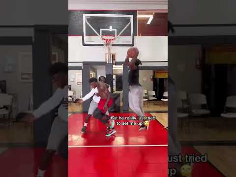 I forgot Tyreek can’t dunk 💀💀