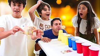 هايدي وزيدان يواجهان تحدي مدونة فيديو عائلة Water Cup | قصة للأطفال عن اللعب بالكرات