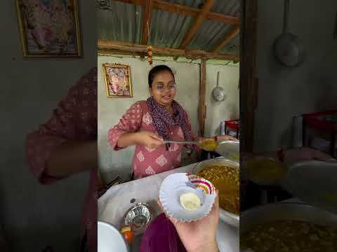মিলিদি ১ টাকায় কচুরি পেট ভরে দিলো