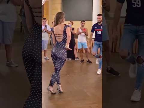 Fusions style lady 2025 Kizomba #kizomba#dance #amazingshorts #shorts #pourtoi#couple #love#foryou