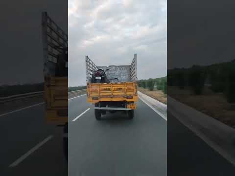 Arjunaru villu song ? Mahindra Maxximo vs Mahindra Bolero Pick up in Madurai to Dindigul Bypass