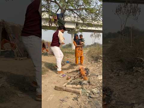 मैंने खाट मैं आग लगादी 😳#humanity #respect #helping #trending #viralvideo #youtubeshorts