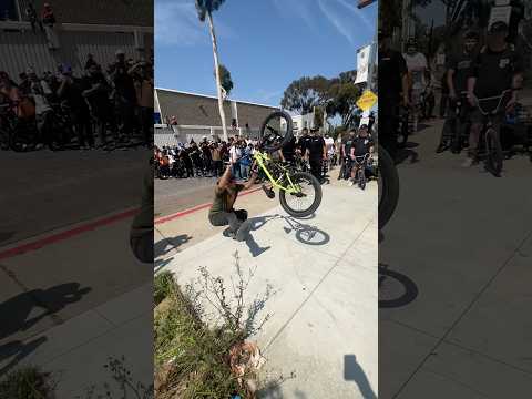 INSANE Battle to land this trick ๐คฏ #bmx #shorts #trending #viral