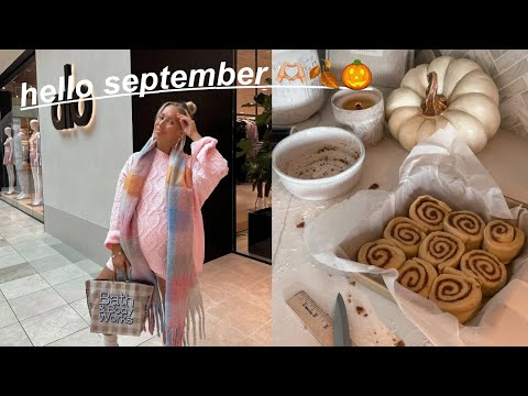 a cosy september vlog: fall baking, bath + bodyworks haul, toddler activities & more