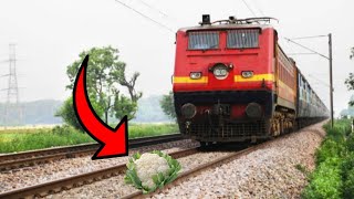 Train Crash 10 Items
