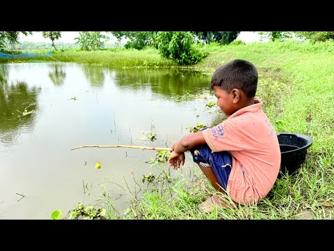 Best Fishing Video || Traditional Boy Catching Fish By Bamboo Tools Hook In The Village Pond 🎏✅