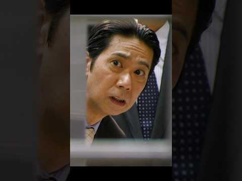半沢は証拠を探すために、なんと銀行の金庫に閉じ込められてしまった。